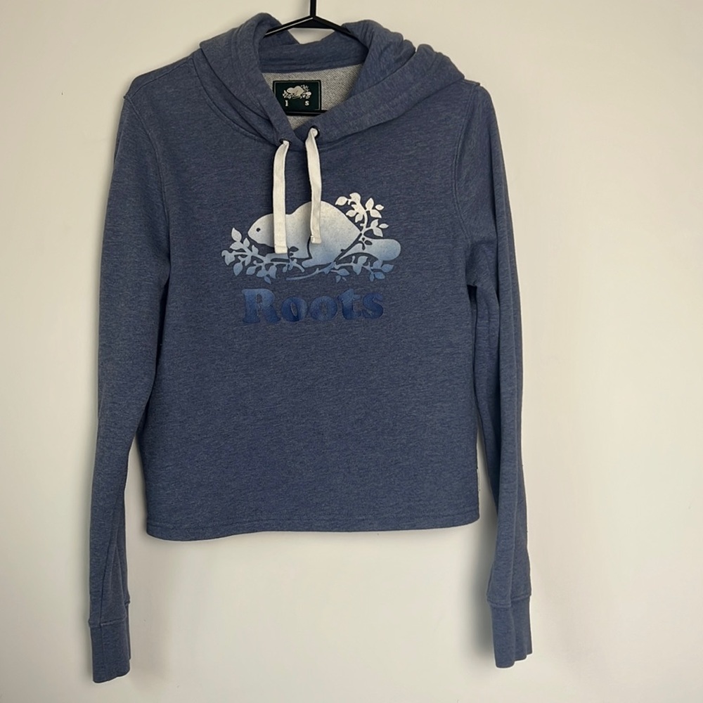 Roots pull over hoodie size medium